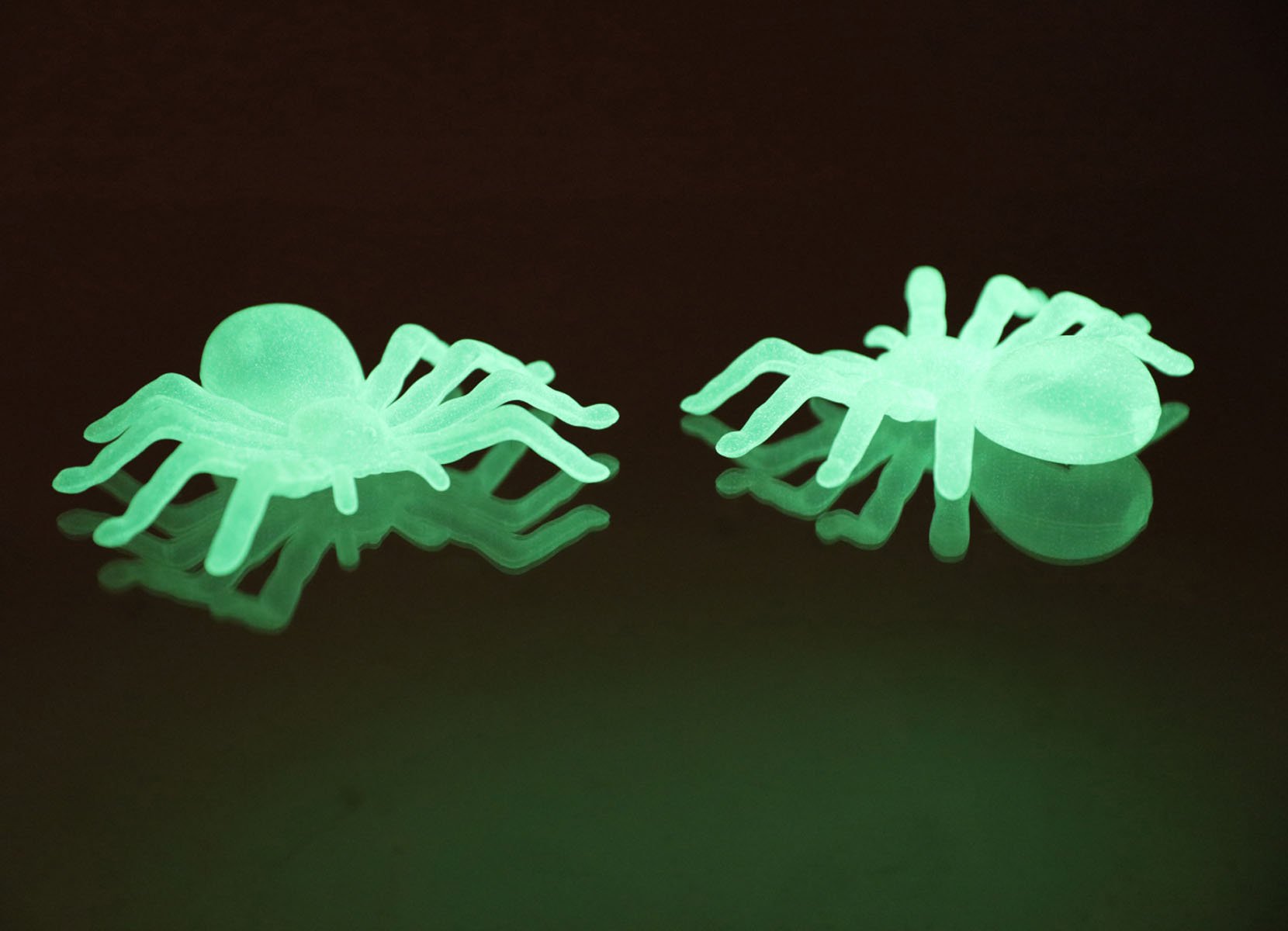 Halloween Deko-Spinne fluoreszierend 2er-Set