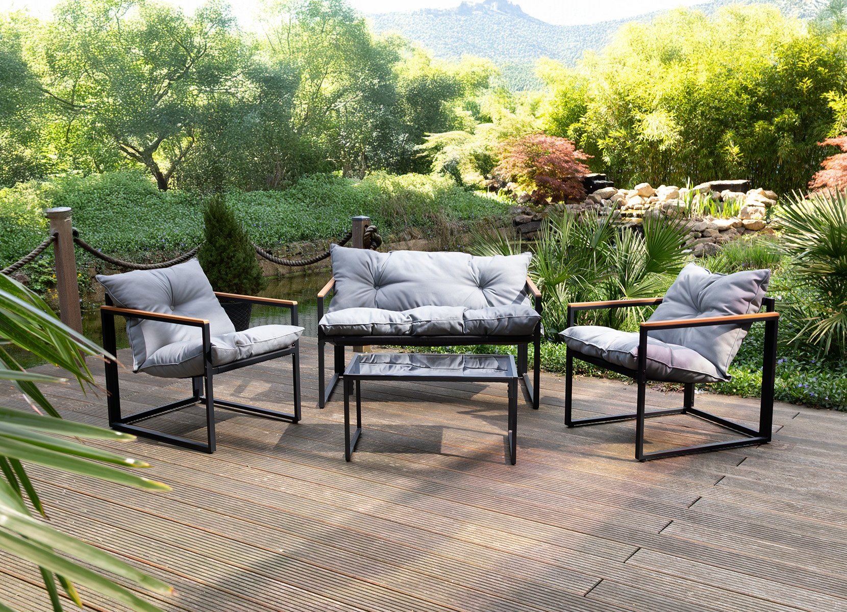 Loungeset mit Holzakzenten und Sitzkissen 4-teilig