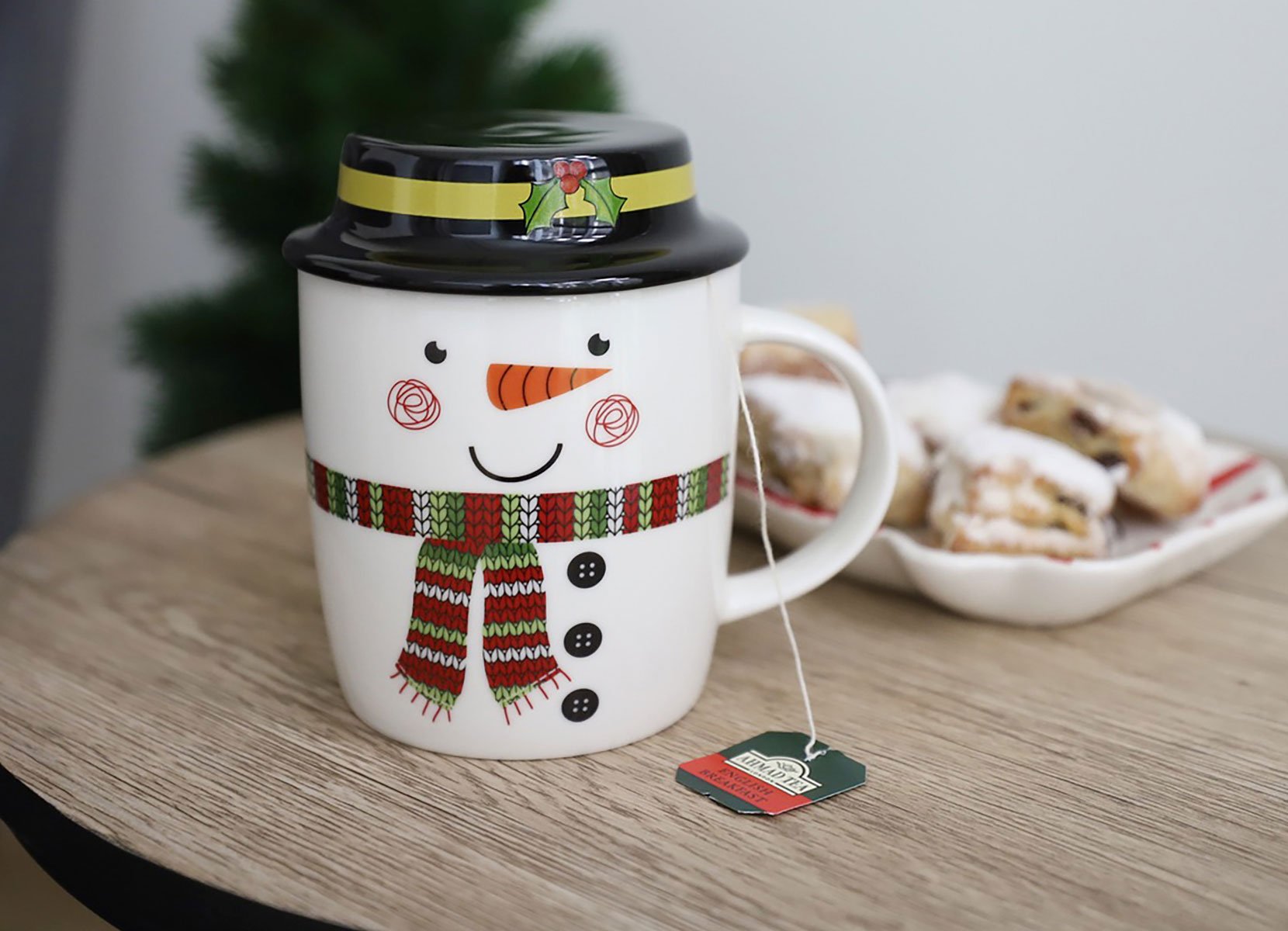 Weihnachtsbecher mit Deckel 330ml