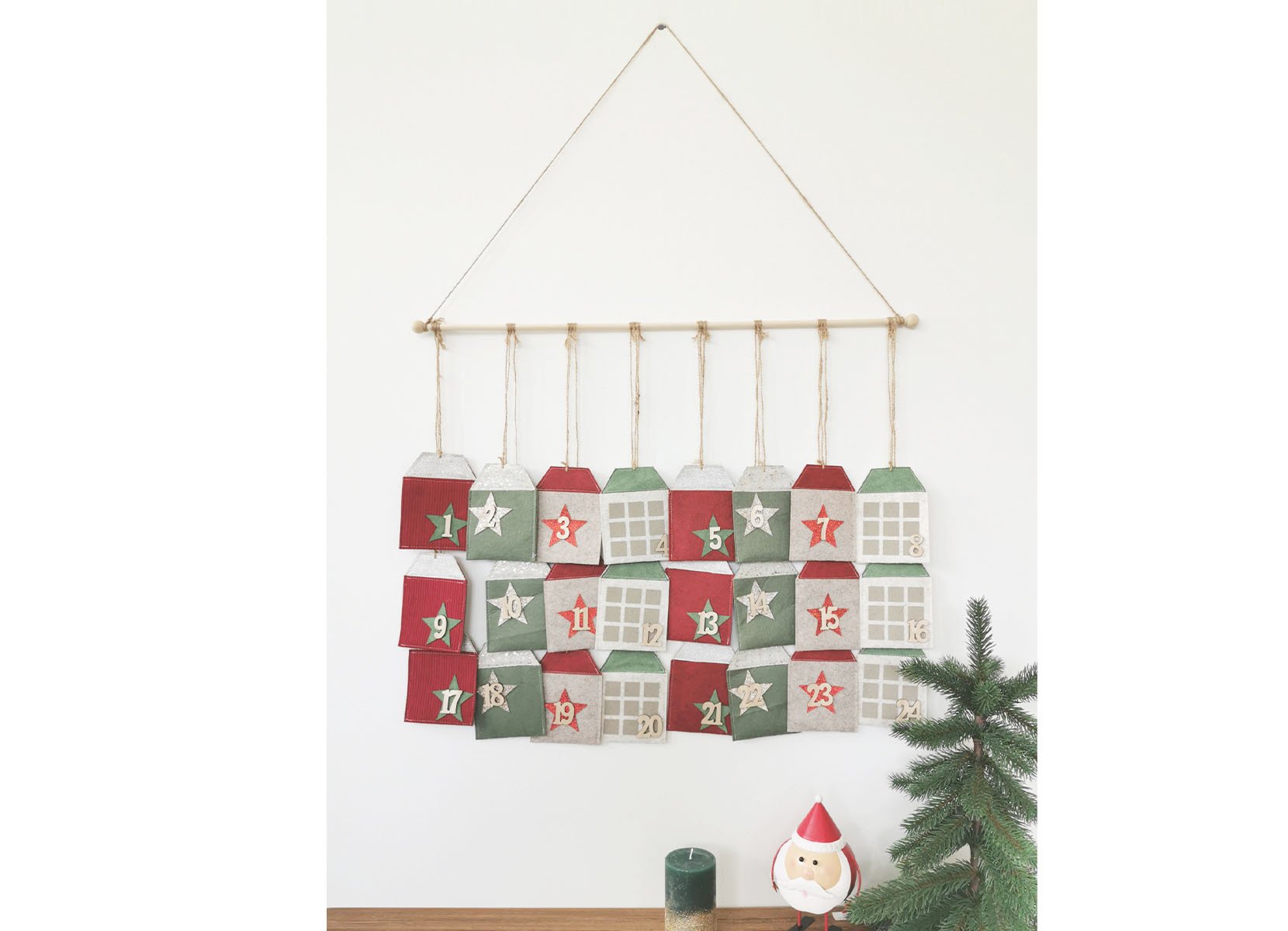 Filz-Adventskalender Häuser 72x107cm Rot/Grün