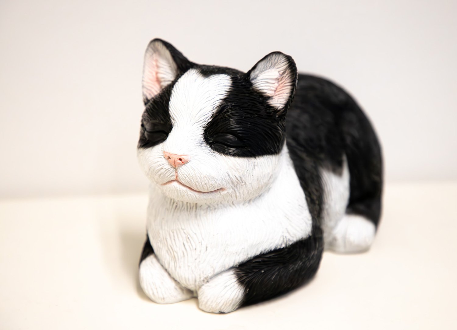 Dekofigur schlafende Katze 32x17x18cm