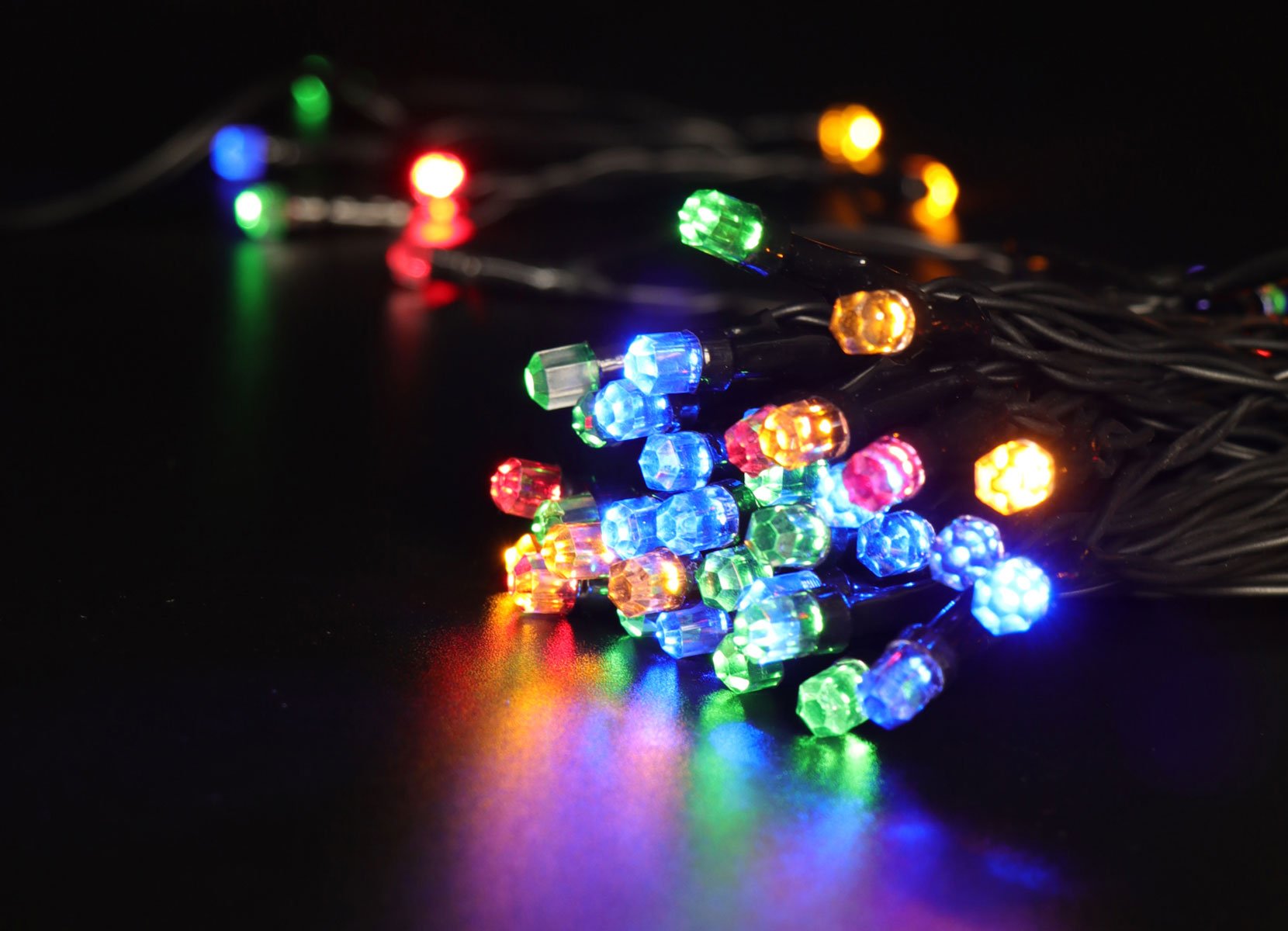 LED-Diamantkopf-Lichterkette mit Timer 22,9m 200 LEDs Multicolor