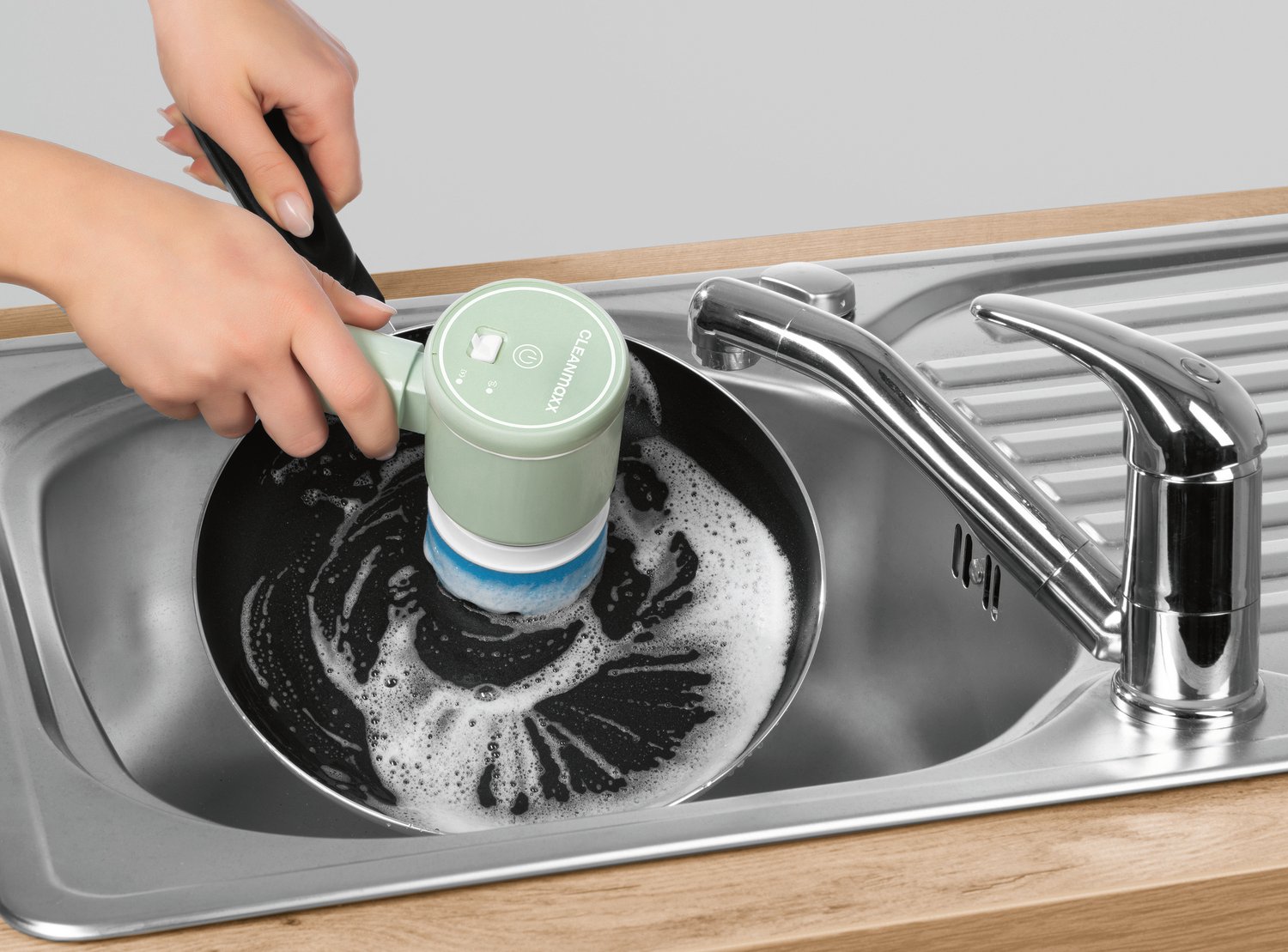 CLEANmaxx Akku-Reinigungsbürste 5-teilig