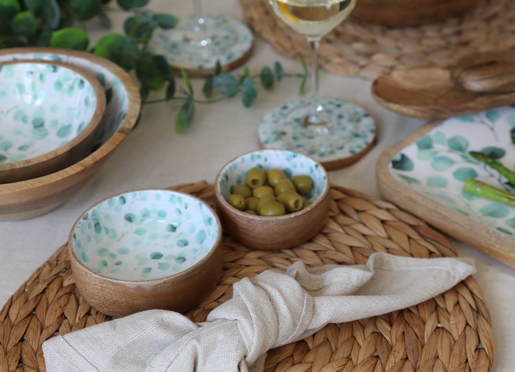 Dipschale aus Mangoholz mit Emaillebeschichtung