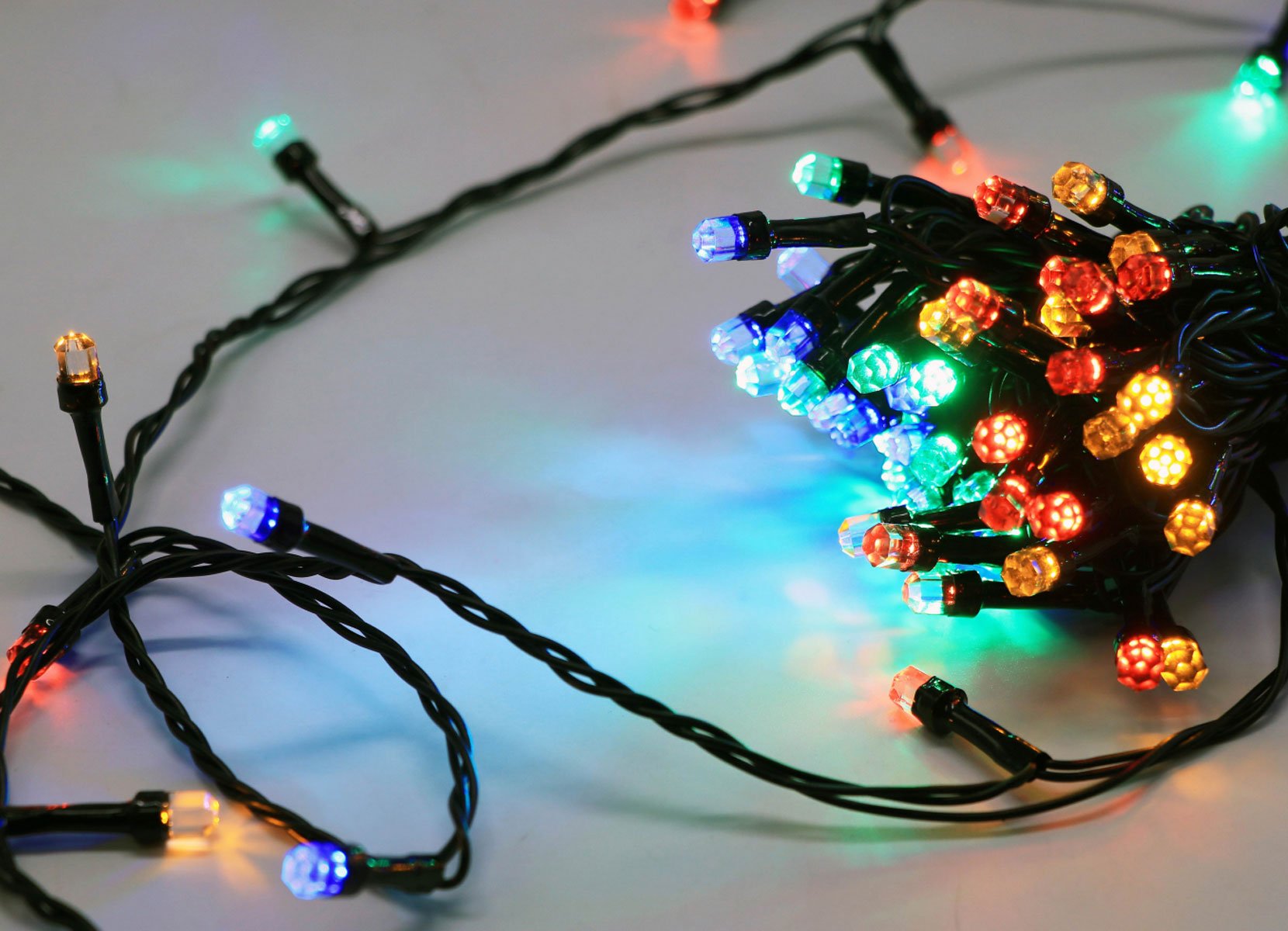 LED-Diamantkopf-Lichterkette mit Timer 22,9m 200 LEDs Multicolor