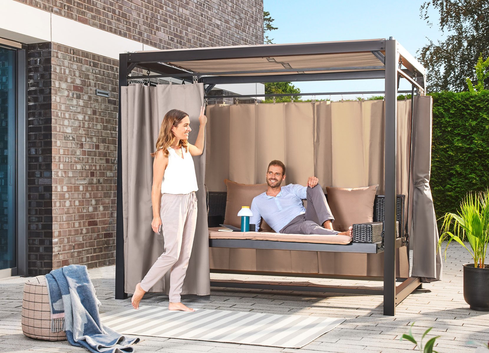 Home Deluxe PROVENCE Pavillon-Gartenliege mit Abdeckung 236x180x210cm