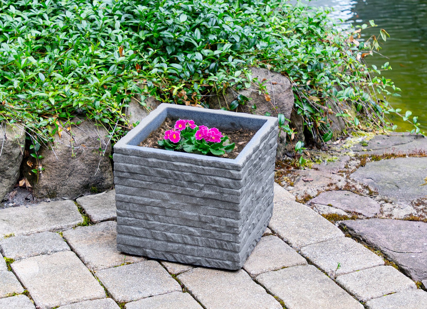 Kubus Ziegel-Pflanzkübel 27x24x27cm Grau