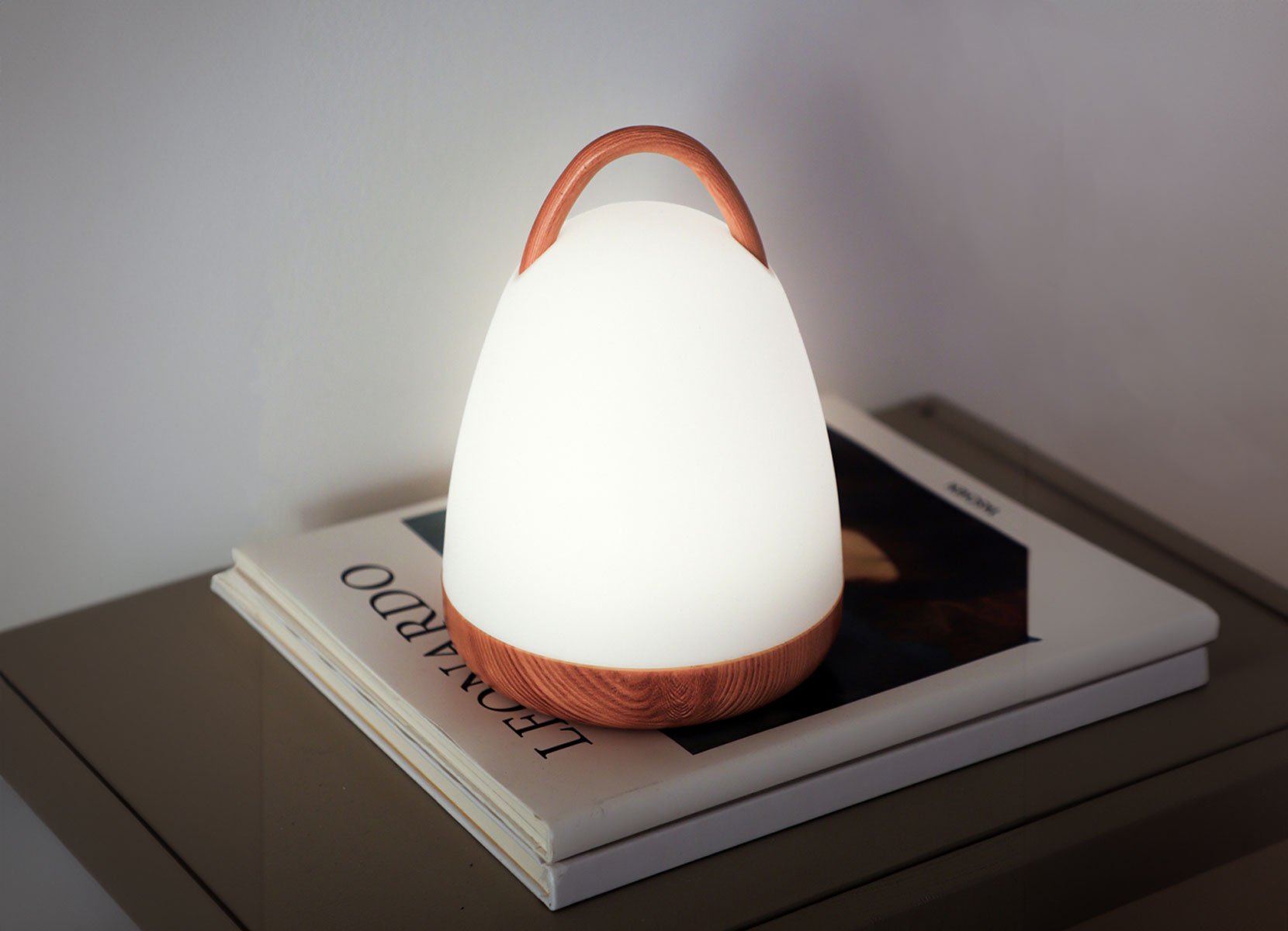 LED-Lampe mit Griff und Boden in Holzoptik Outdoor/Indoor 18,5cm Warmweiß