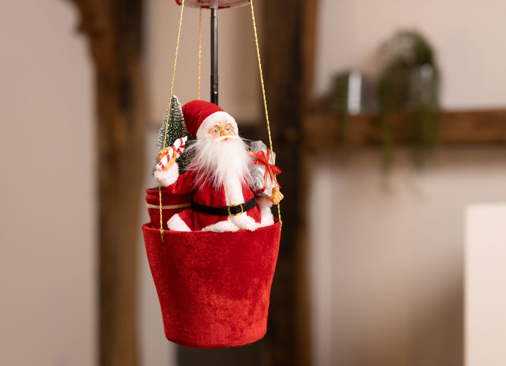 Weihnachtsmann im Heißluftballon 40x93cm