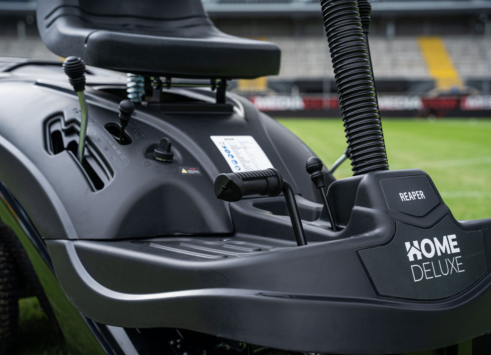 Home Deluxe REAPER Benzin-Aufsitzrasenmäher Schwarz